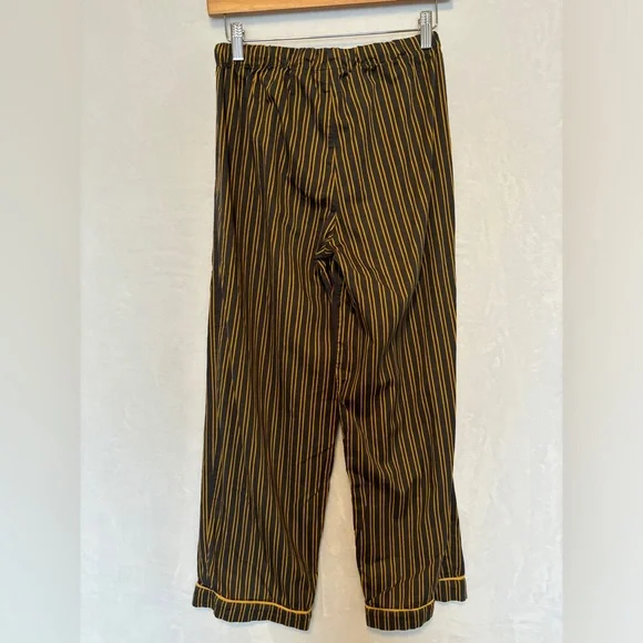 Pottery Barn Teen Harry Potter Pajamas Hufflepuff Stripe Shirt Pants size medium - Picture 6 of 16